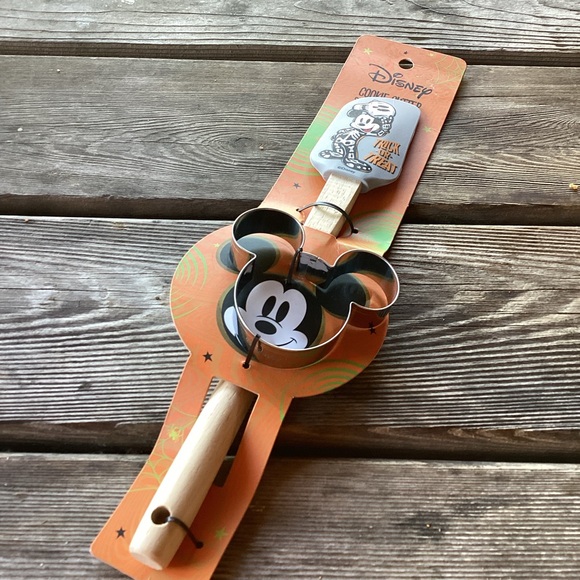 Disney Other - Disney Halloween Baking Utensils with Mickey Mouse